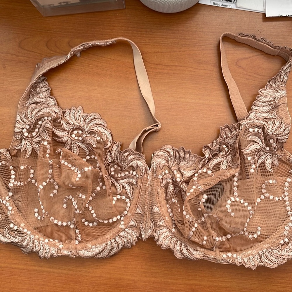 NWT SOMA UNDERWIRE BRA 42C. NWT